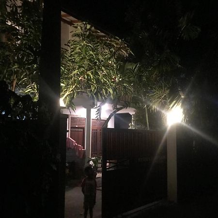 Flip Flop Inn Mirissa Kültér fotó