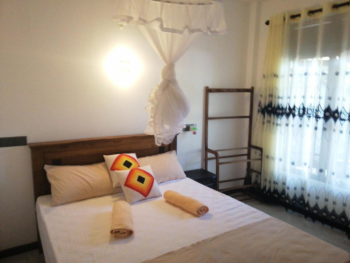 Flip Flop Inn Mirissa Kültér fotó